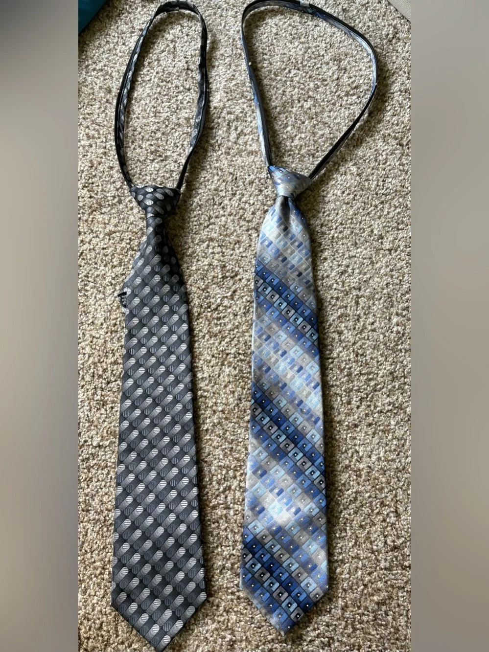 Two Patterned Clip-On / Zip Ties - Black & Blue